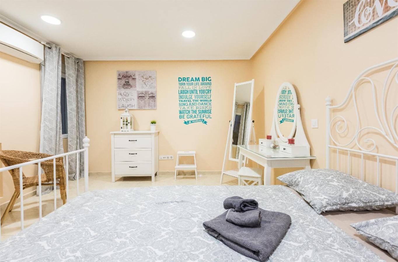 Boutique Apartments In The Heart Of Madryt Pokój zdjęcie
